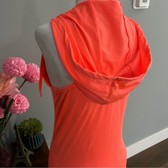 Layer 8 Performance Hooded Tank Top - Picture 8 of 15